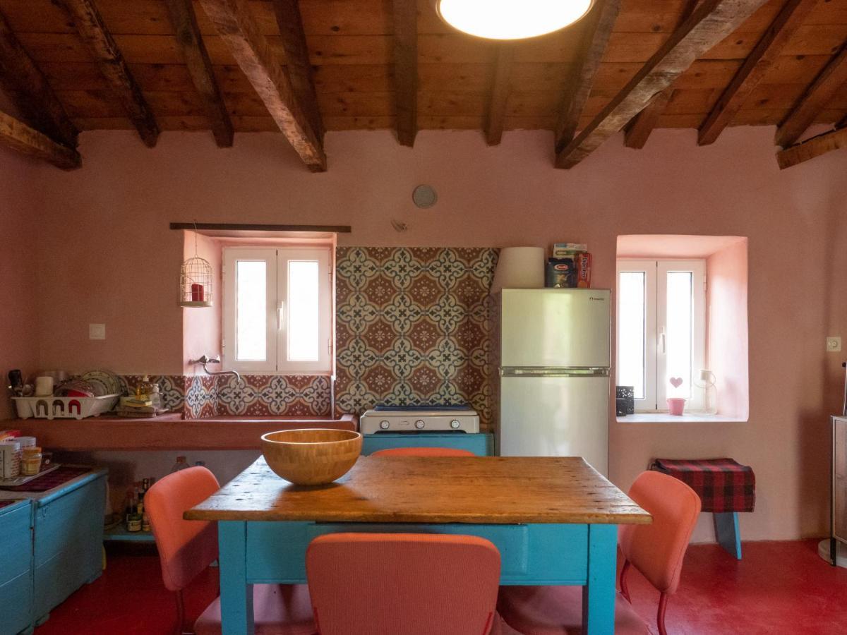Vintage Stone-Built Country Cottage In Richea Kouloureika 외부 사진