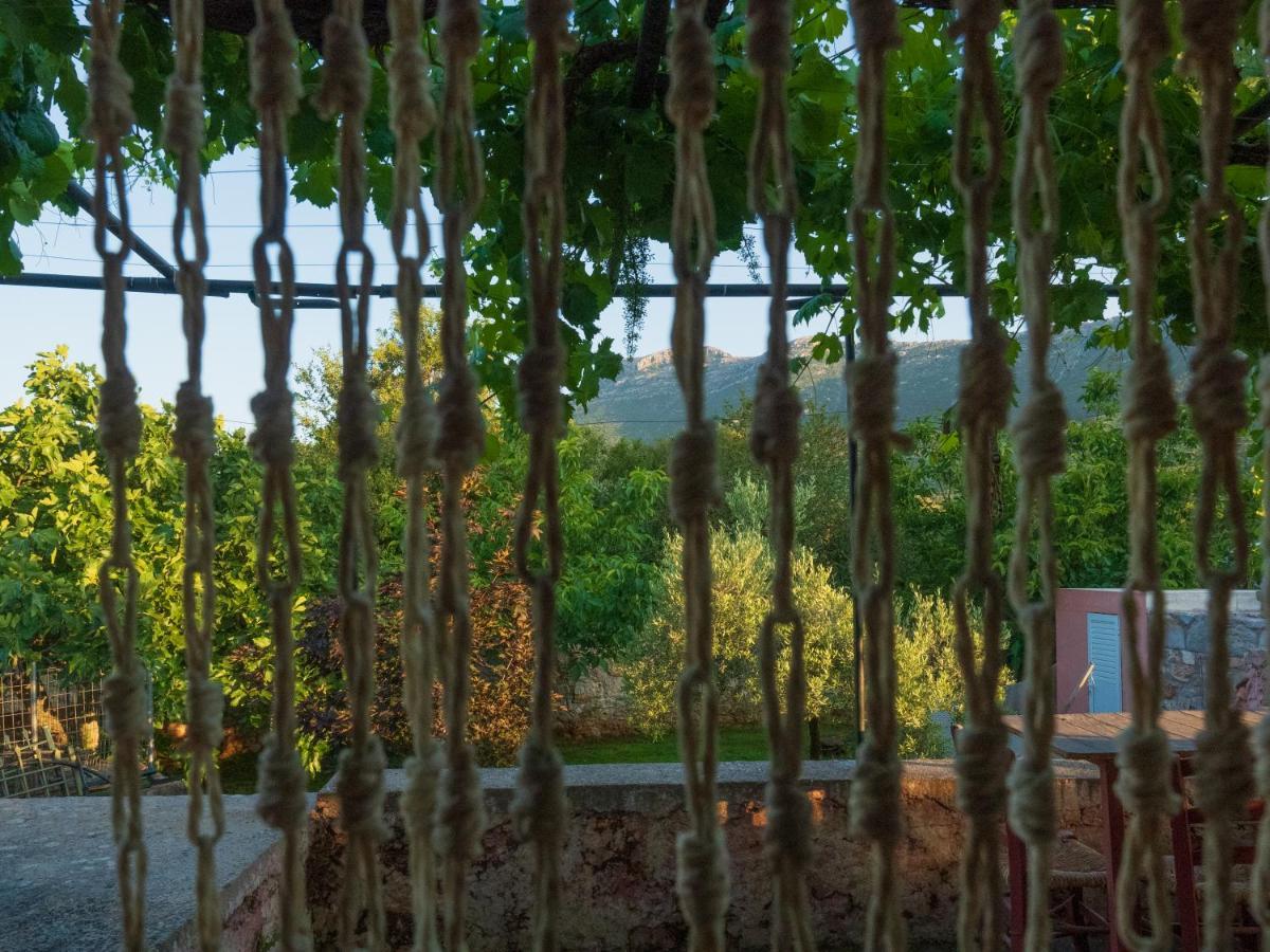 Vintage Stone-Built Country Cottage In Richea Kouloureika 외부 사진