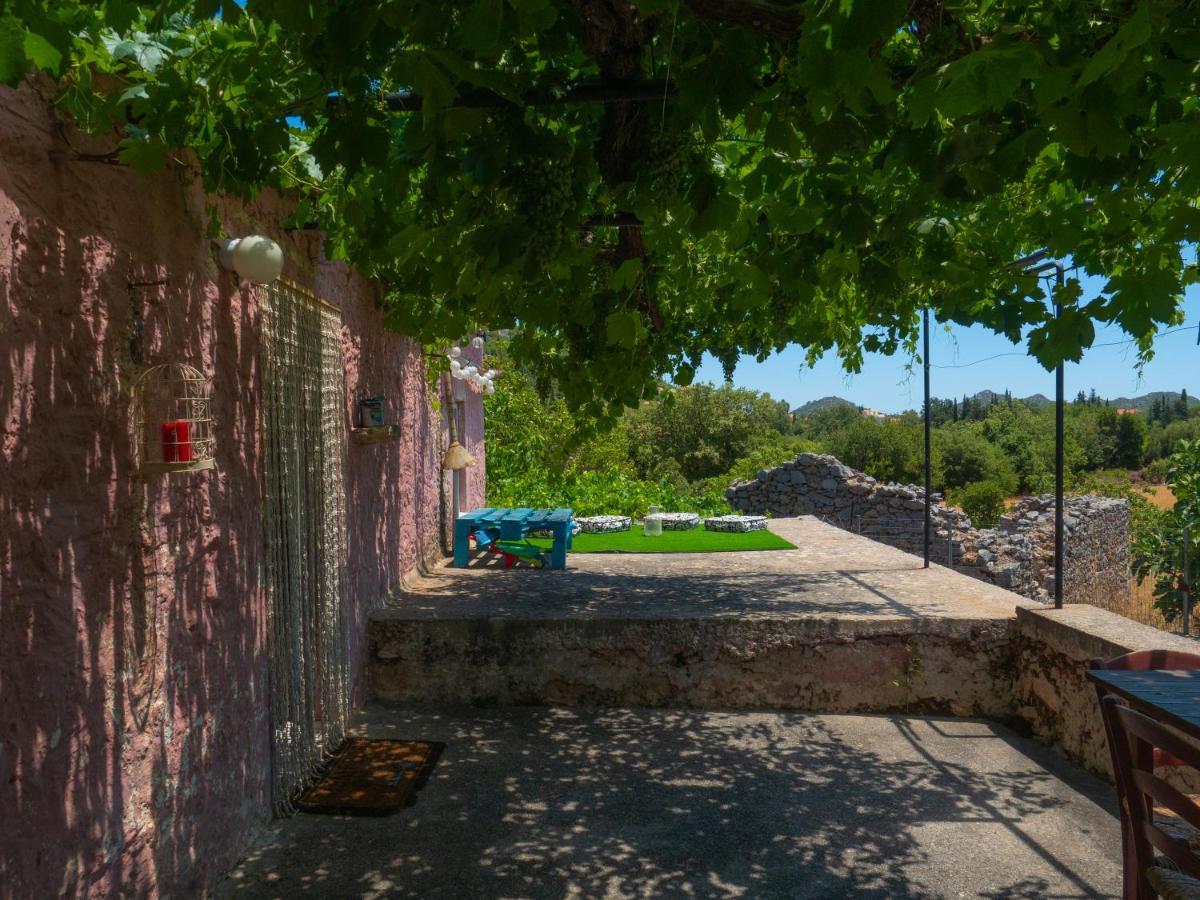 Vintage Stone-Built Country Cottage In Richea Kouloureika 외부 사진