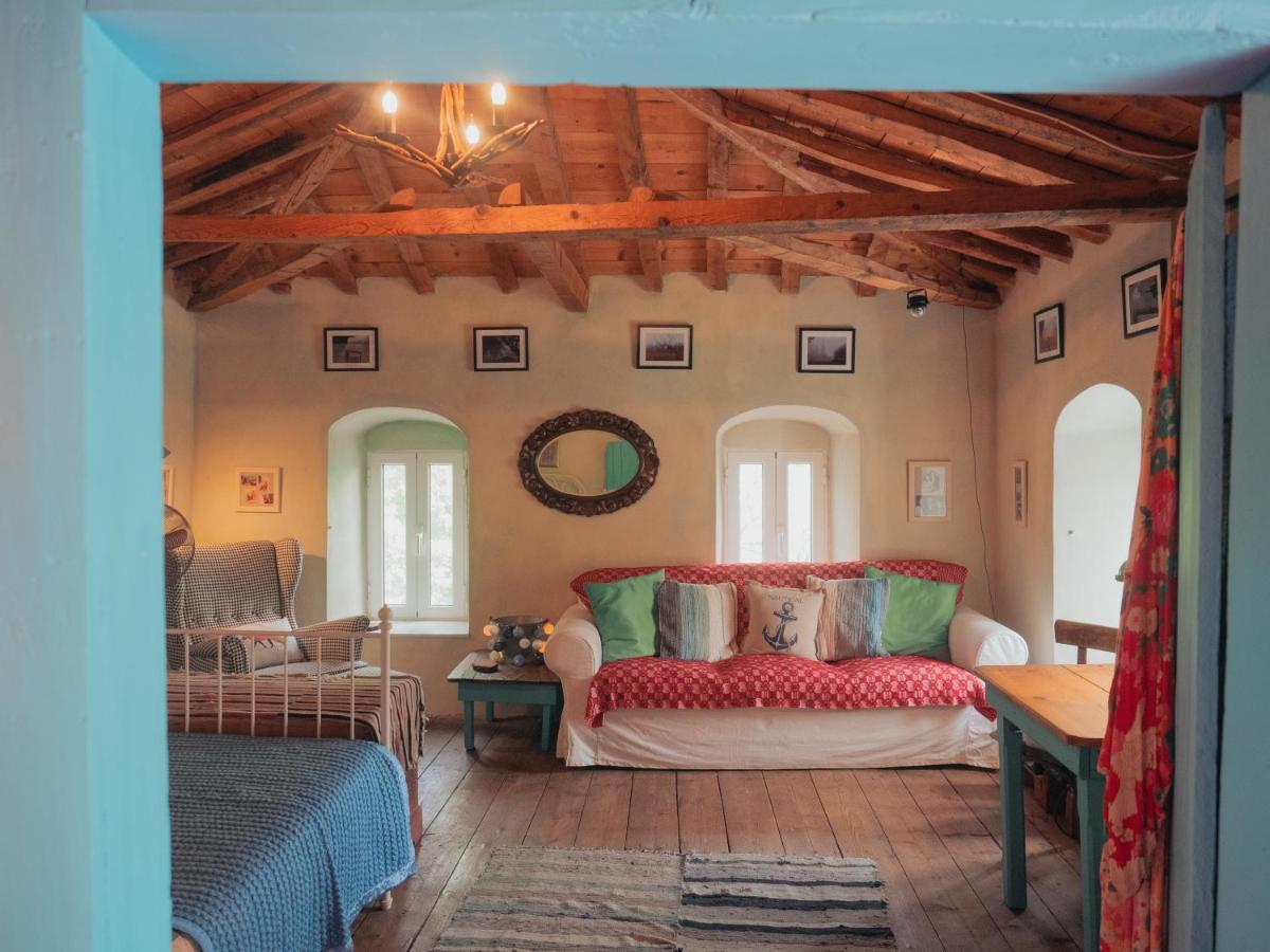 Vintage Stone-Built Country Cottage In Richea Kouloureika 외부 사진